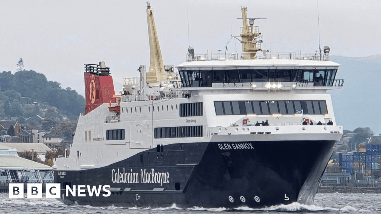 Arran ferry services suspended after MV Glen Sannox hit by new fault