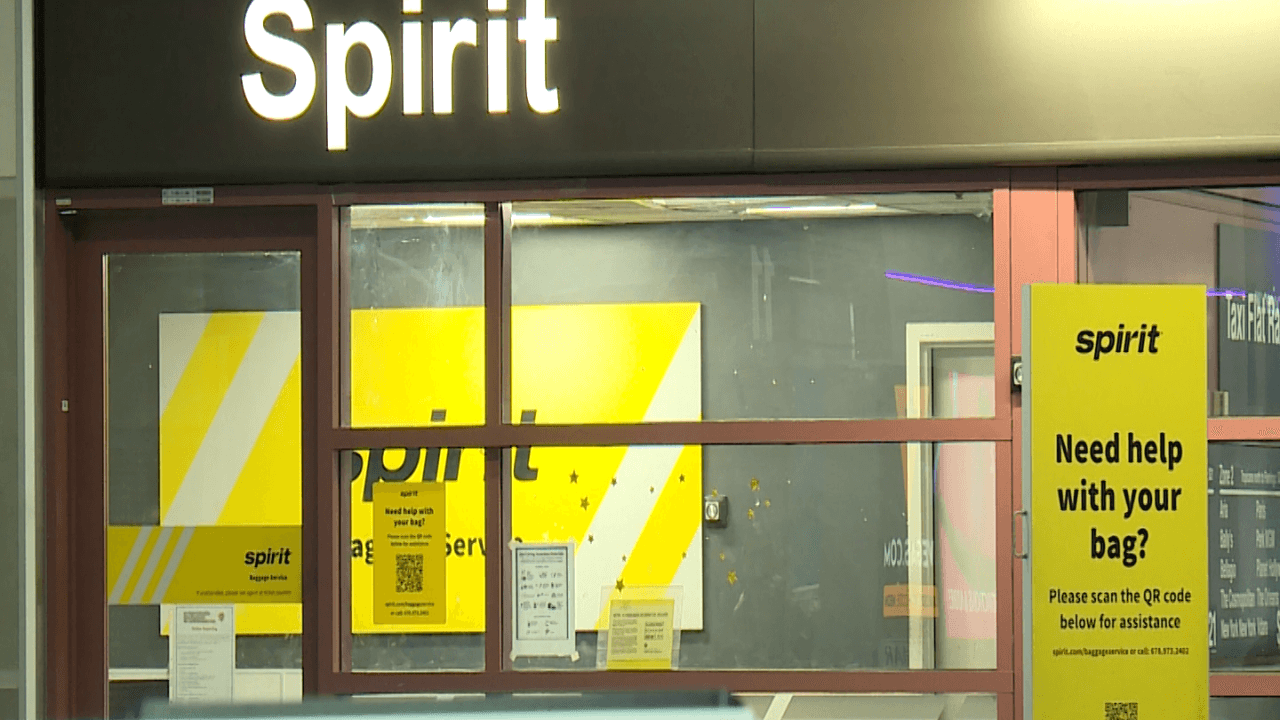 Las Vegas visitors react to uncertain future of Spirit Airlines