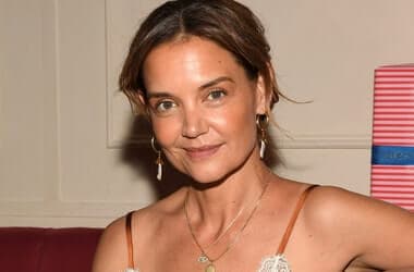 Katie Holmes’ Lacy & Daring Look Is the Perfect Spin on Holiday Fashion