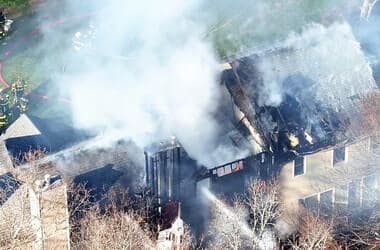 1 person killed, firefighter hurt during Middleboro, Massachusetts house fire