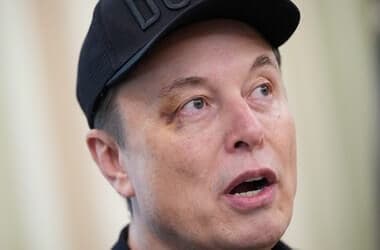 Elon Musk got feisty about his $1 trillion pay package in the final minutes of Tesla's earnings call - businessinsider.com