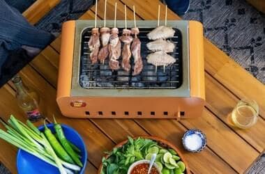 Li'l triple-walled charcoal grill sets out to sear like the big boys