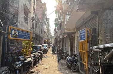 How former street children in Delhi now lead tourists as city guides