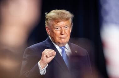 Trump’s in-person rallies in Kansas, Iowa back on