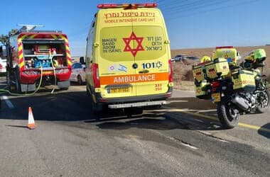 Bus Driver Killed in Collision with Tractor in the Negev