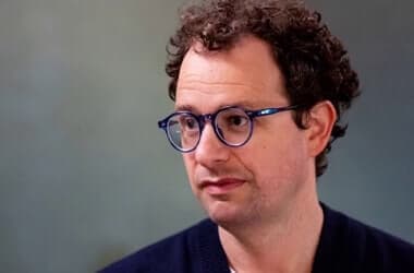 Top AI chief executives publicly agree on slowing AI development